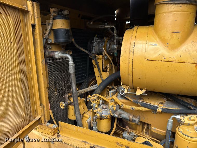 image for item ED5707 1988 Caterpillar  D8N dozer