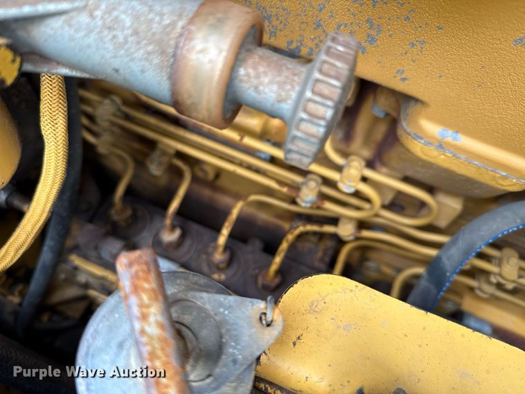 image for item ED5707 1988 Caterpillar  D8N dozer