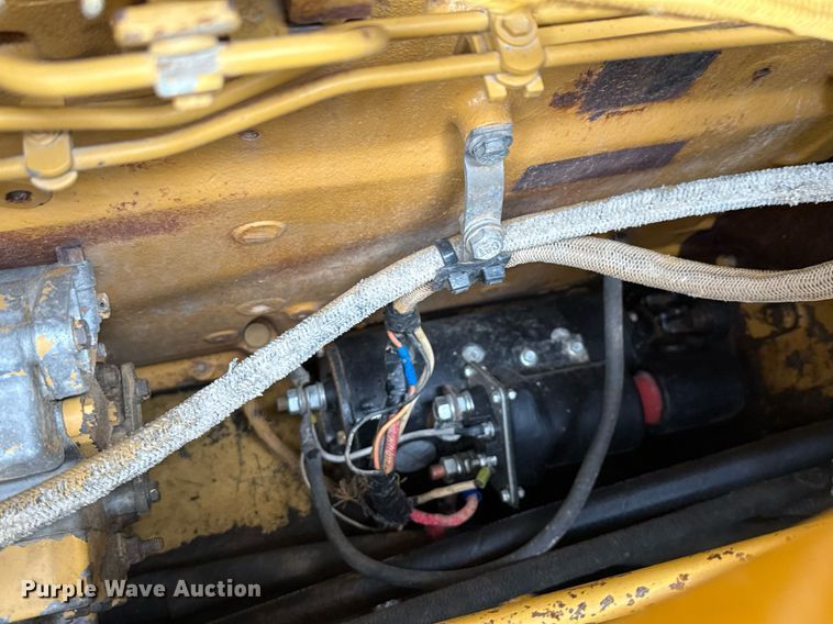 image for item ED5707 1988 Caterpillar  D8N dozer