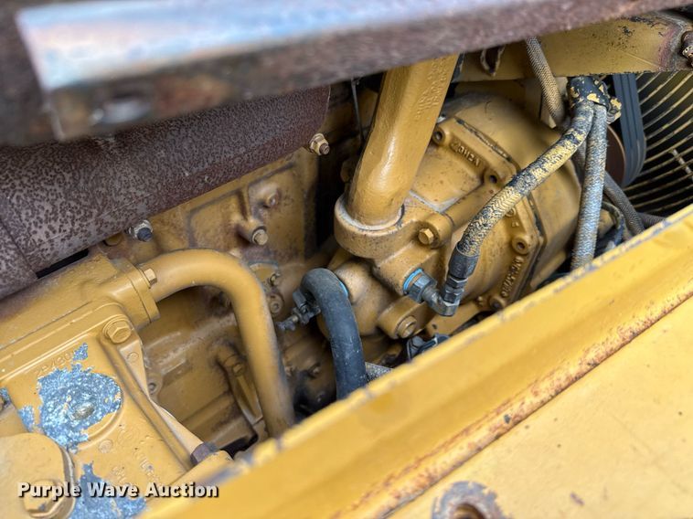 image for item ED5707 1988 Caterpillar  D8N dozer