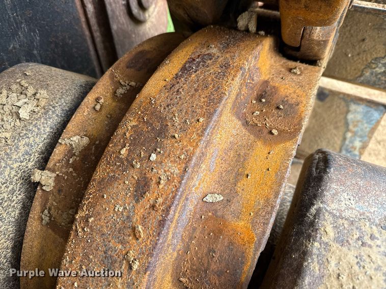 image for item ED5707 1988 Caterpillar  D8N dozer