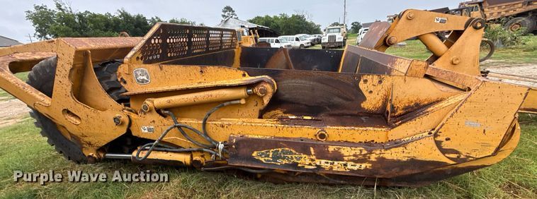 image for item ED5709 2012 John Deere 2112C scraper