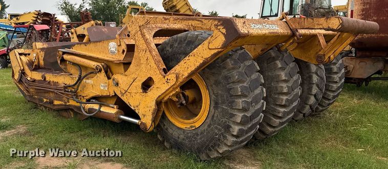 image for item ED5709 2012 John Deere 2112C scraper