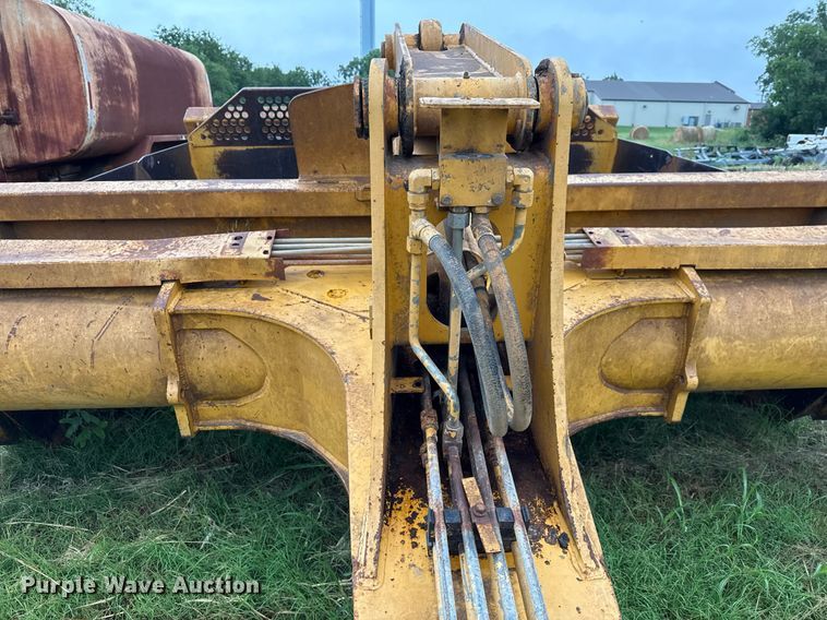 image for item ED5709 2012 John Deere 2112C scraper