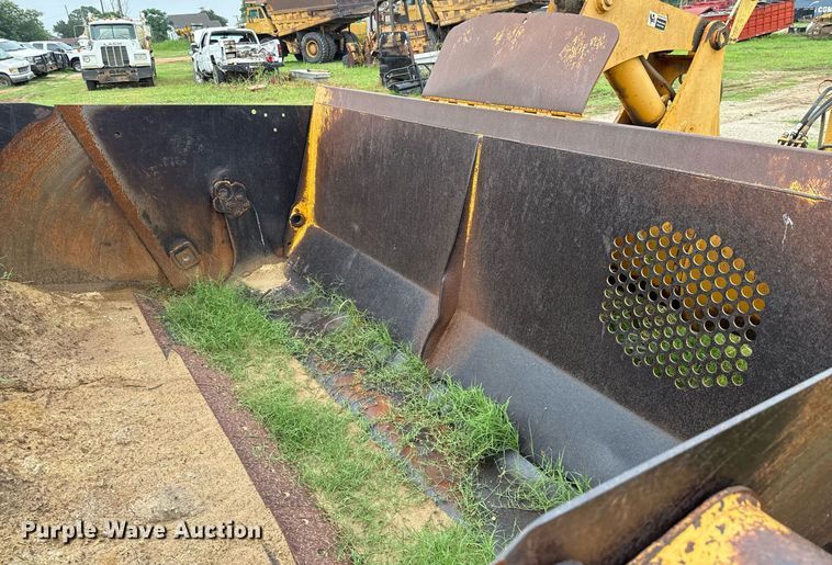 image for item ED5709 2012 John Deere 2112C scraper