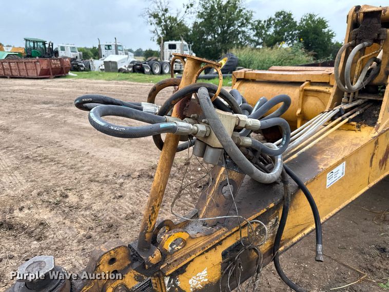 image for item ED5710 John Deere 2112C scraper