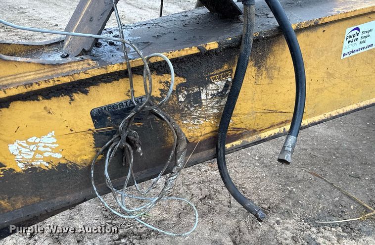 image for item ED5710 John Deere 2112C scraper