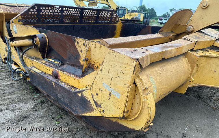image for item ED5710 John Deere 2112C scraper