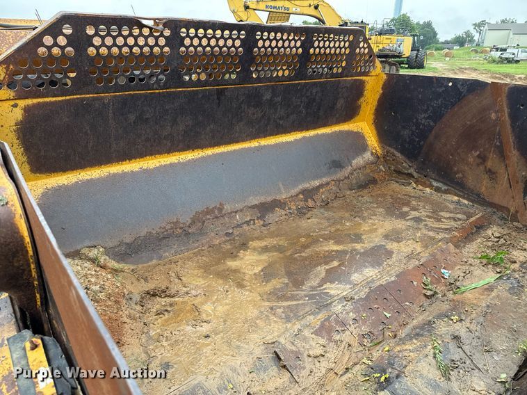 image for item ED5710 John Deere 2112C scraper