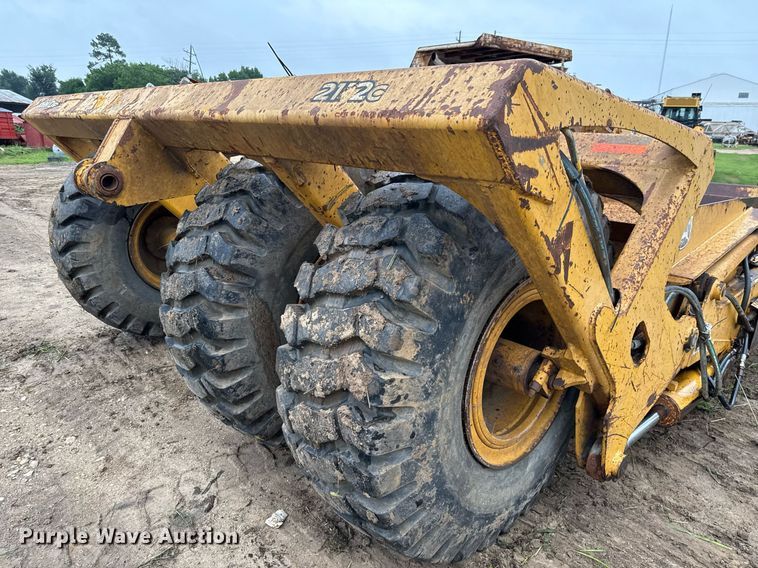 image for item ED5710 John Deere 2112C scraper