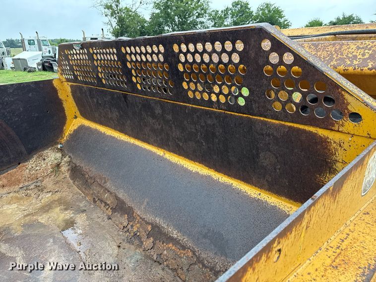 image for item ED5710 John Deere 2112C scraper