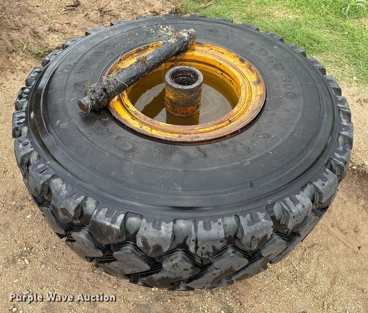 image for item ED5710 John Deere 2112C scraper