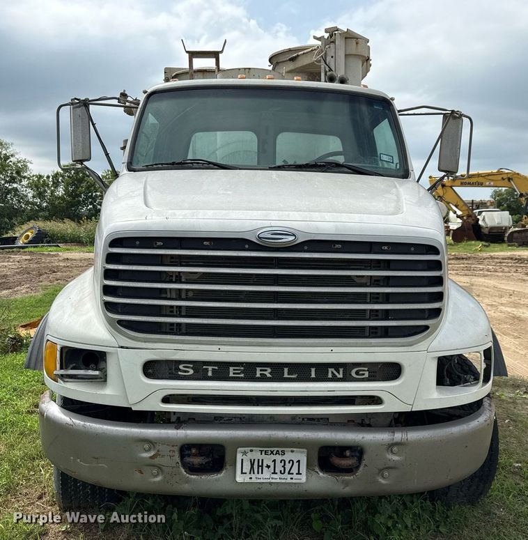 image for item ED5712 2006 Sterling L9500 vacuum truck