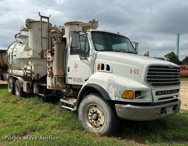 image for item ED5712 2006 Sterling L9500 vacuum truck