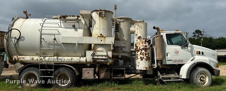 image for item ED5712 2006 Sterling L9500 vacuum truck