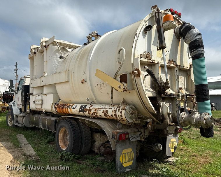 image for item ED5712 2006 Sterling L9500 vacuum truck
