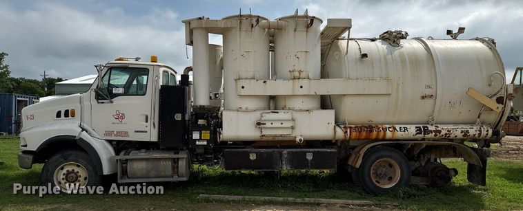 image for item ED5712 2006 Sterling L9500 vacuum truck