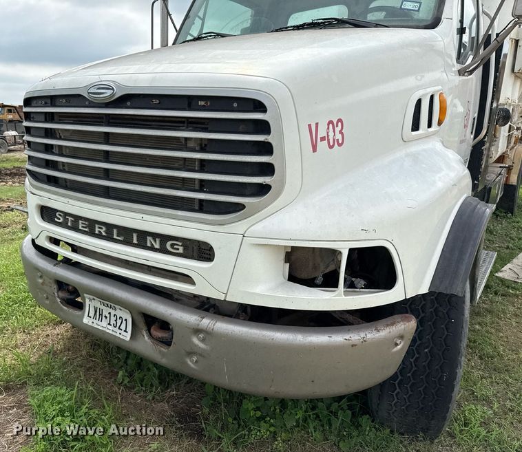 image for item ED5712 2006 Sterling L9500 vacuum truck