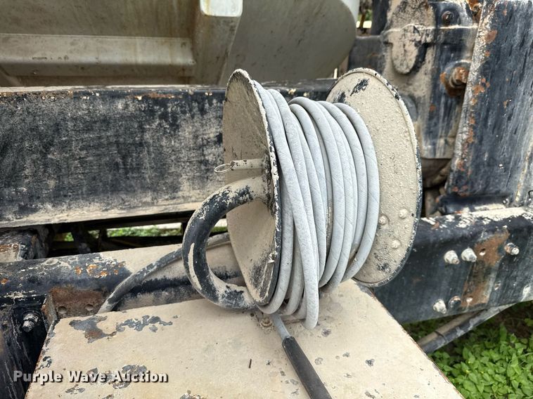 image for item ED5712 2006 Sterling L9500 vacuum truck