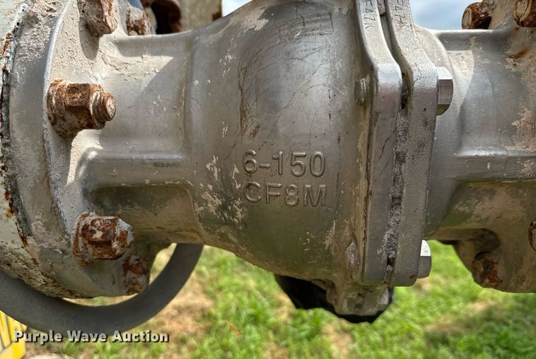 image for item ED5712 2006 Sterling L9500 vacuum truck