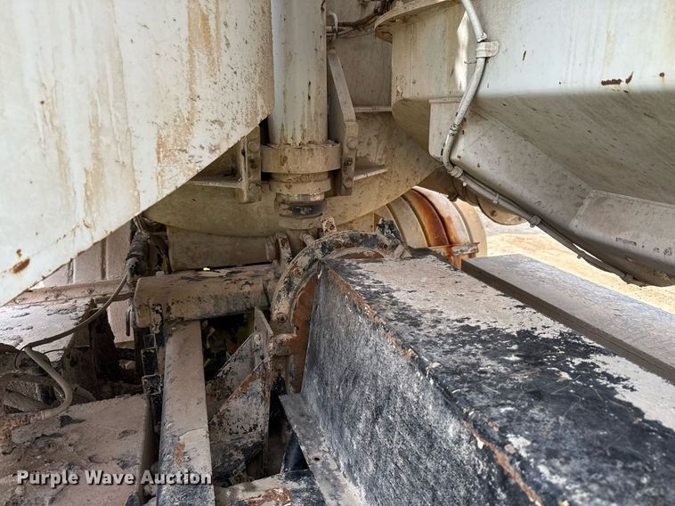 image for item ED5712 2006 Sterling L9500 vacuum truck