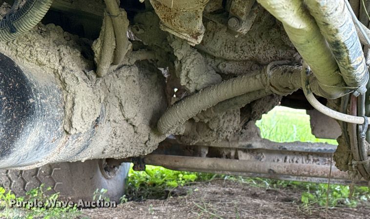 image for item ED5712 2006 Sterling L9500 vacuum truck