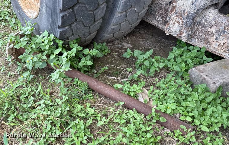 image for item ED5712 2006 Sterling L9500 vacuum truck