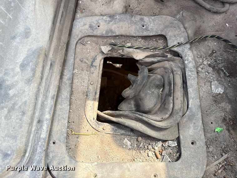 image for item ED5712 2006 Sterling L9500 vacuum truck