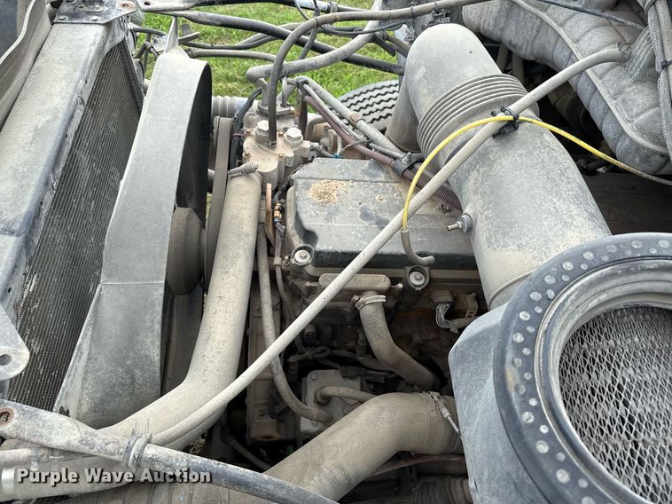 image for item ED5712 2006 Sterling L9500 vacuum truck