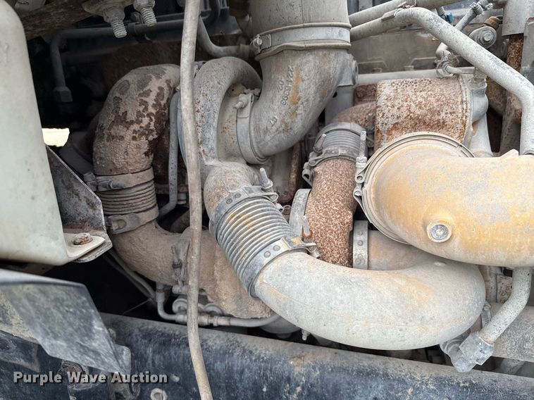 image for item ED5712 2006 Sterling L9500 vacuum truck