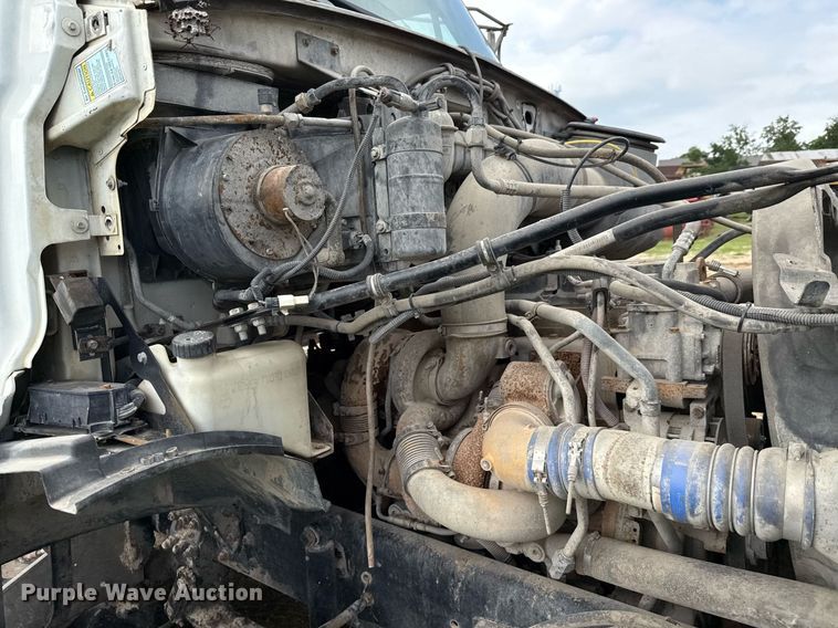 image for item ED5712 2006 Sterling L9500 vacuum truck