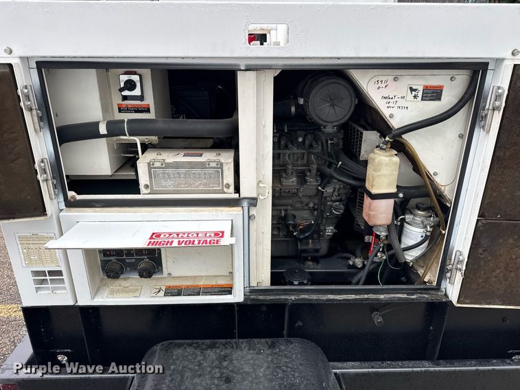 image for item EF2029 MQ Whisperwatt DF-027012 generator