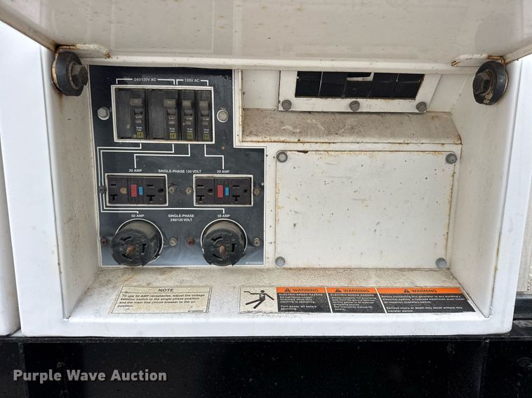 image for item EF2029 MQ Whisperwatt DF-027012 generator