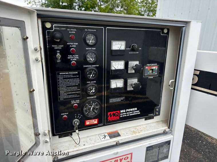 image for item EF2029 MQ Whisperwatt DF-027012 generator