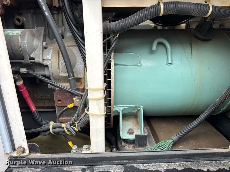 image for item EF2029 MQ Whisperwatt DF-027012 generator