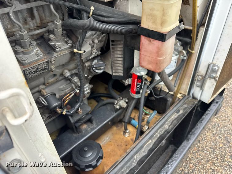 image for item EF2029 MQ Whisperwatt DF-027012 generator