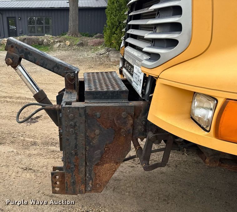 image for item EF2034 2001 Sterling L-Line dump truck