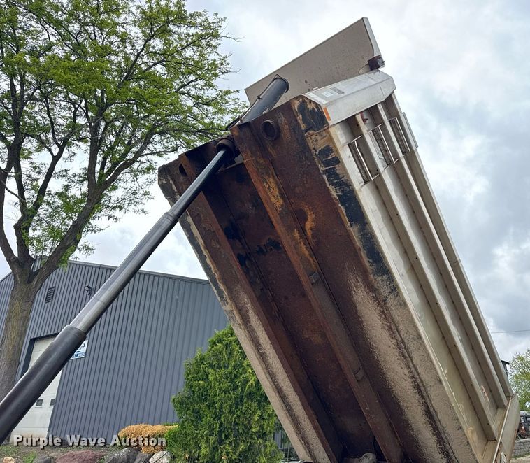 image for item EF2034 2001 Sterling L-Line dump truck