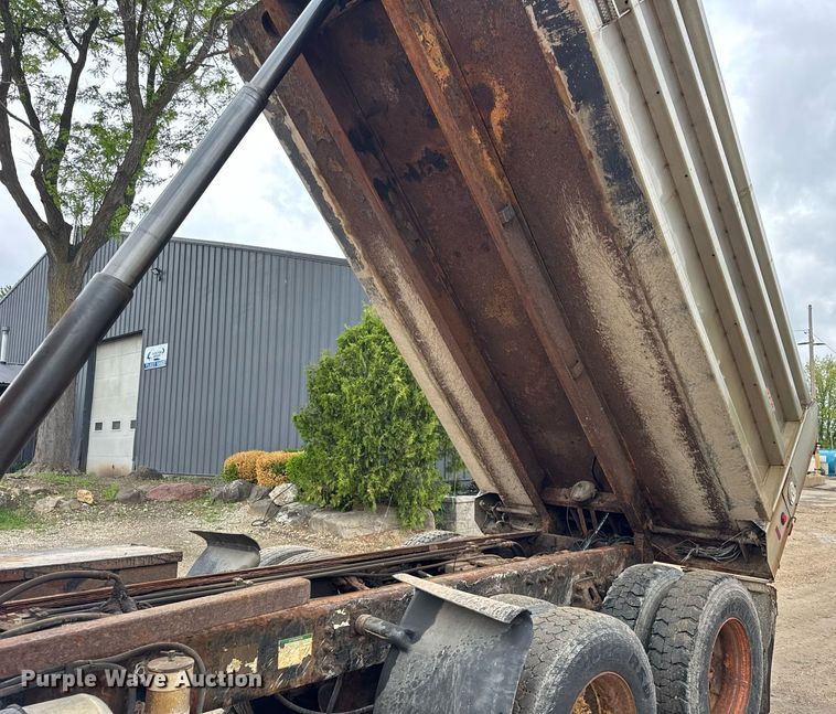 image for item EF2034 2001 Sterling L-Line dump truck