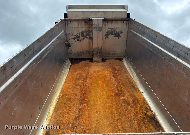 image for item EF2034 2001 Sterling L-Line dump truck