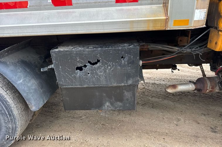 image for item EF2034 2001 Sterling L-Line dump truck