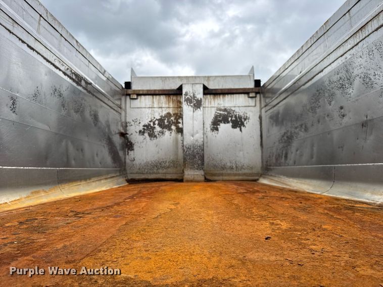 image for item EF2034 2001 Sterling L-Line dump truck