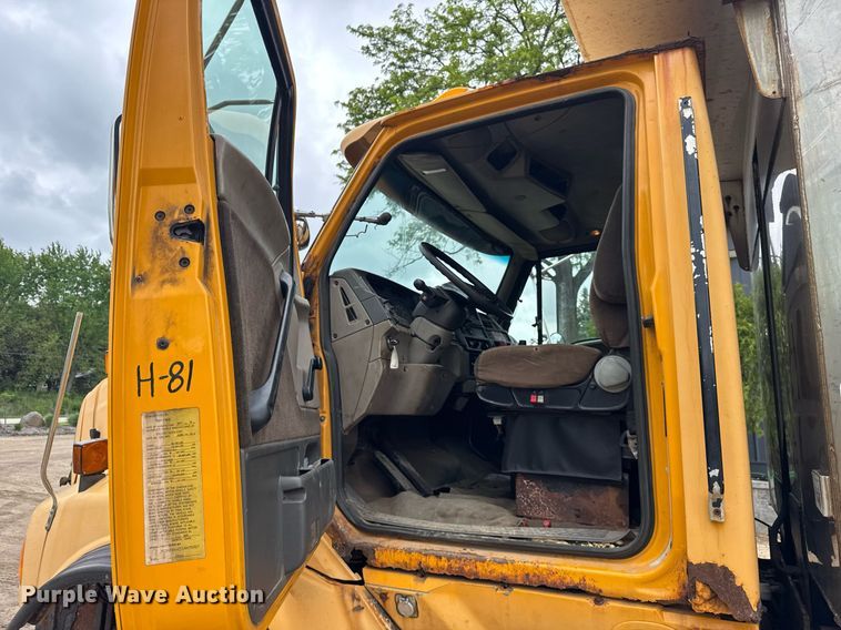 image for item EF2034 2001 Sterling L-Line dump truck