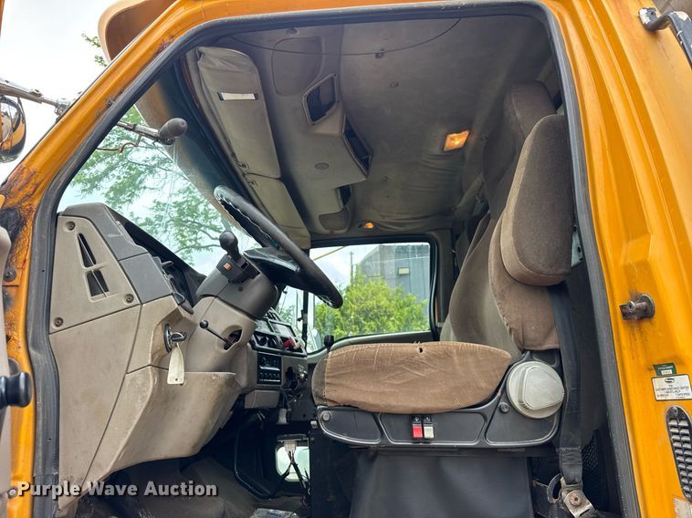 image for item EF2034 2001 Sterling L-Line dump truck