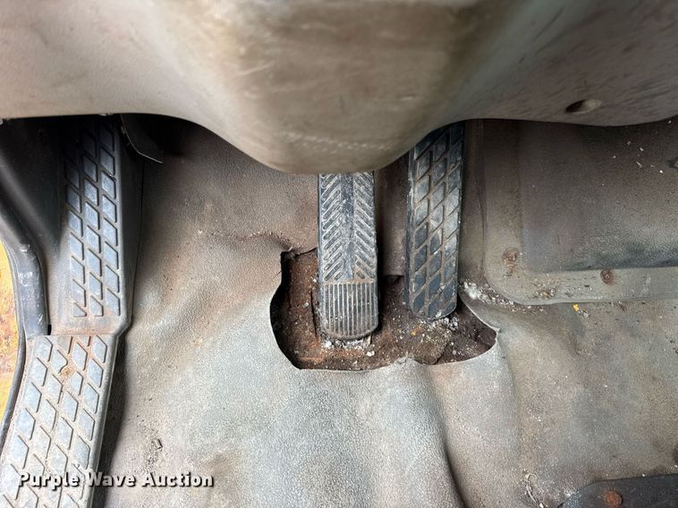 image for item EF2034 2001 Sterling L-Line dump truck