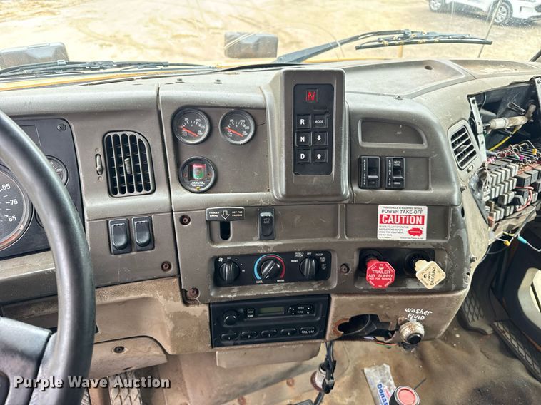 image for item EF2034 2001 Sterling L-Line dump truck