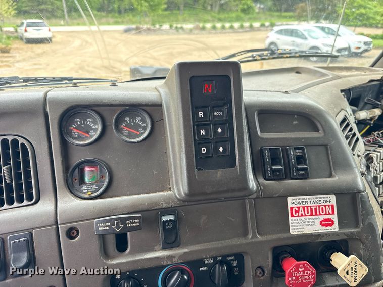 image for item EF2034 2001 Sterling L-Line dump truck