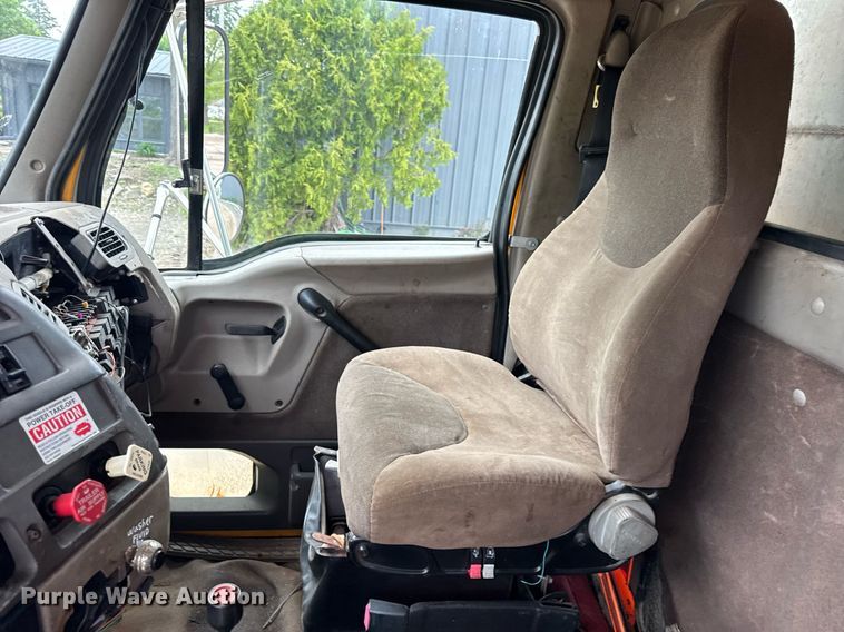 image for item EF2034 2001 Sterling L-Line dump truck