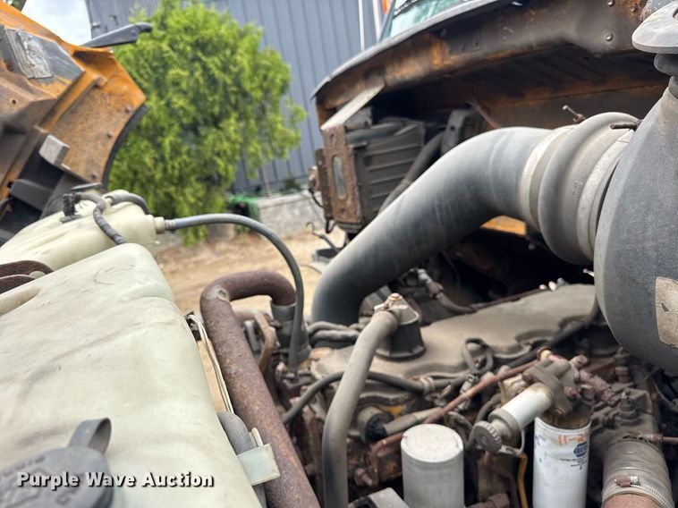 image for item EF2034 2001 Sterling L-Line dump truck