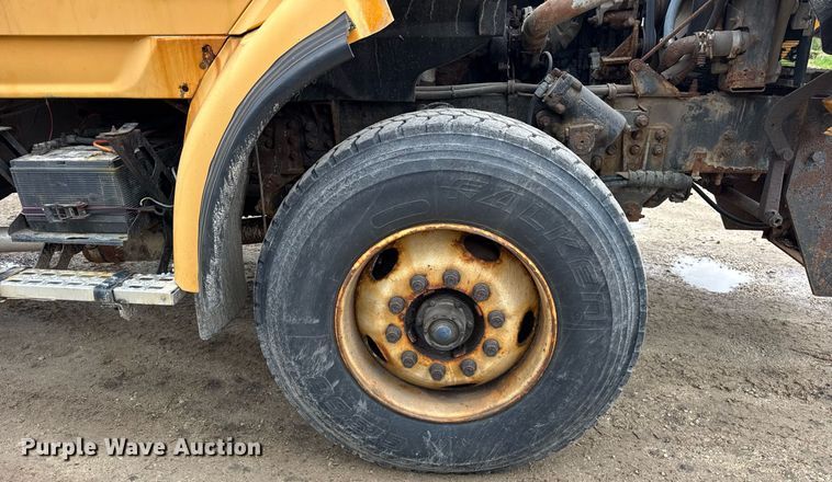 image for item EF2034 2001 Sterling L-Line dump truck